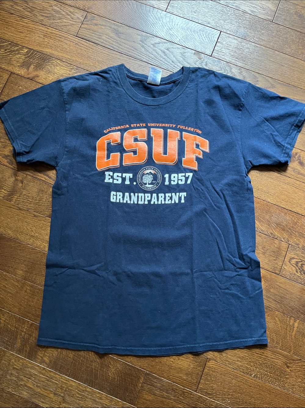 CSUF Navy Grandparent T‑Shirt / size XL